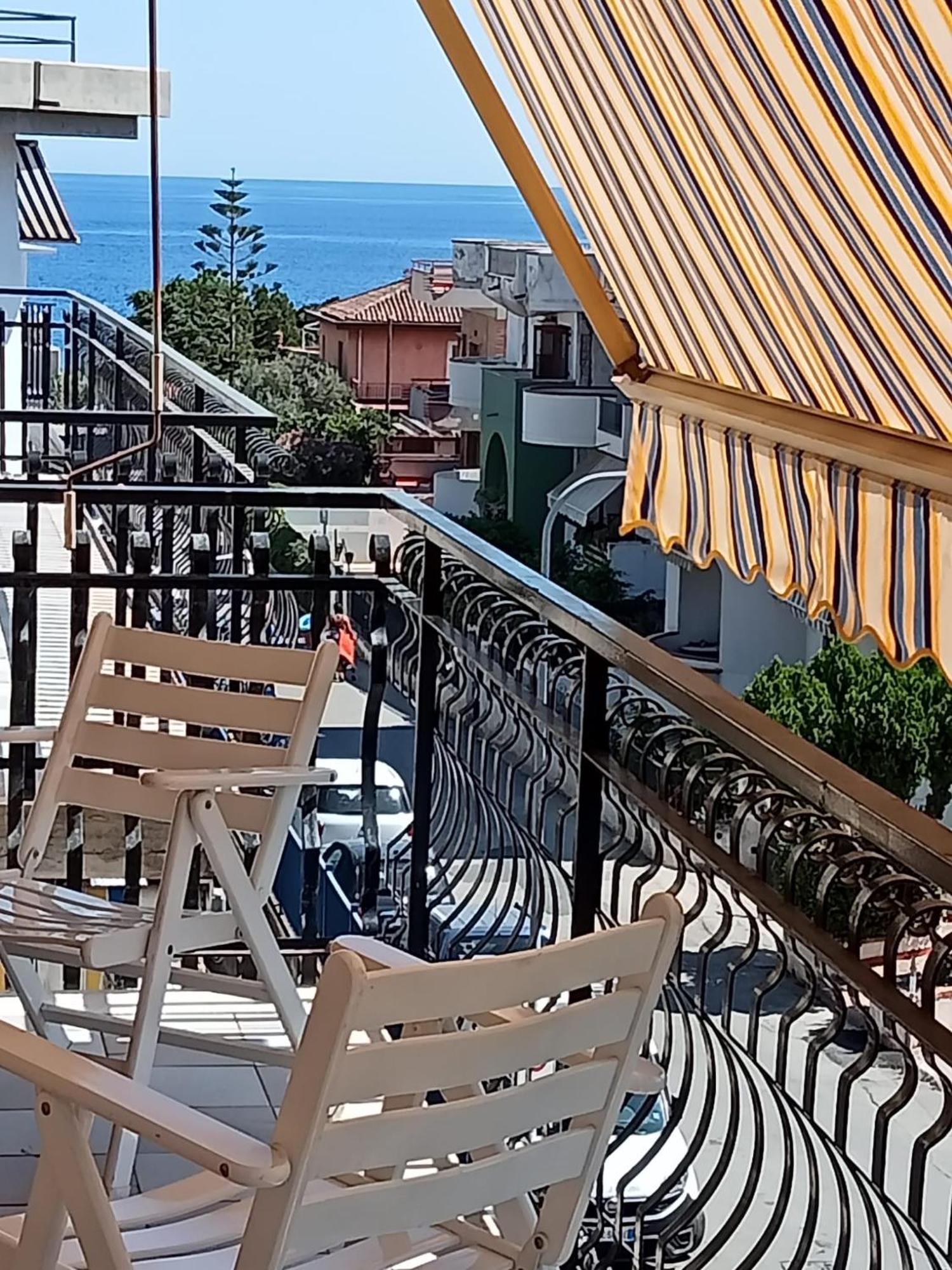 Savoca Apartment Giardini Naxos Exterior photo